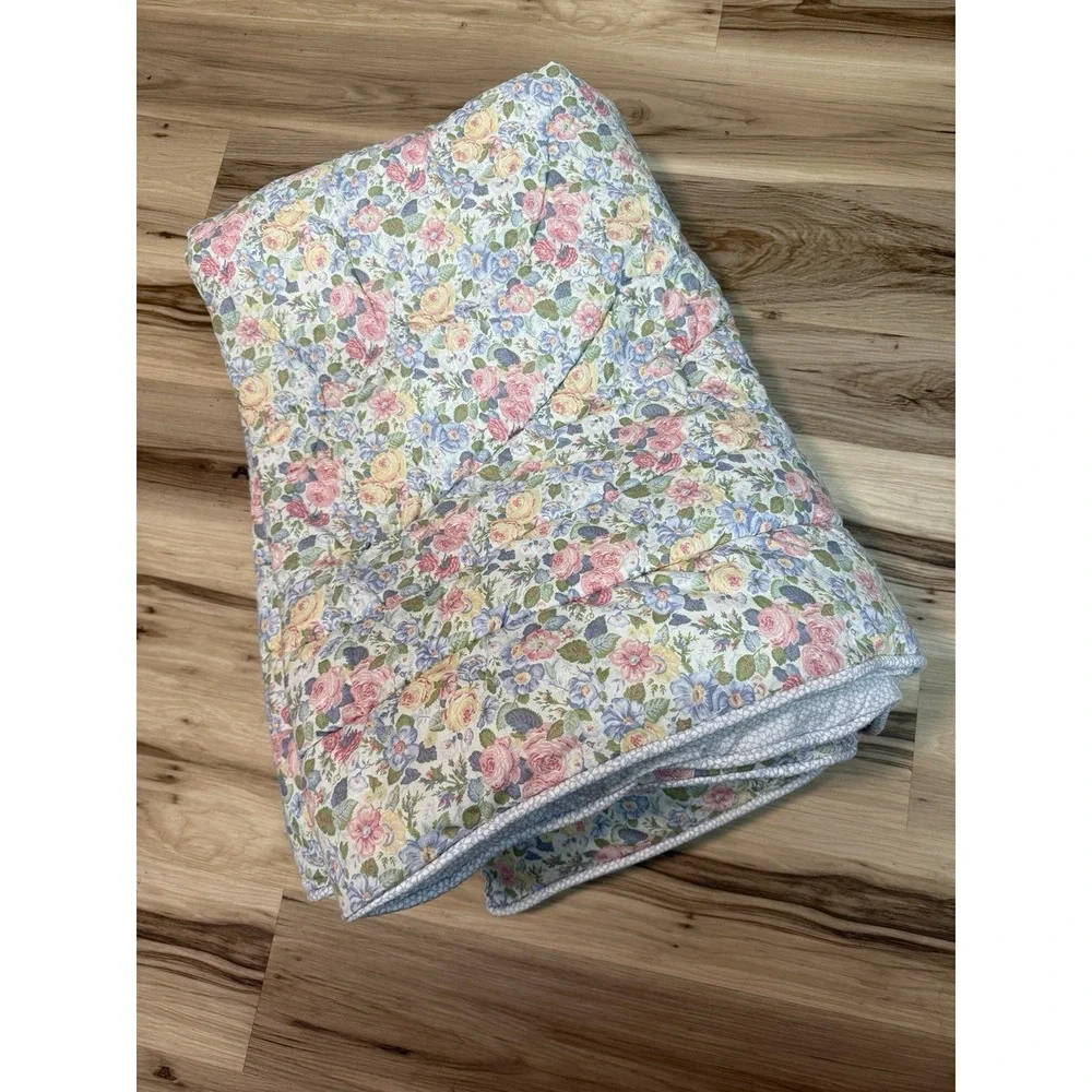 Laura Ashley Vintage Floral Twin Comforter & 2 Pillow Shams